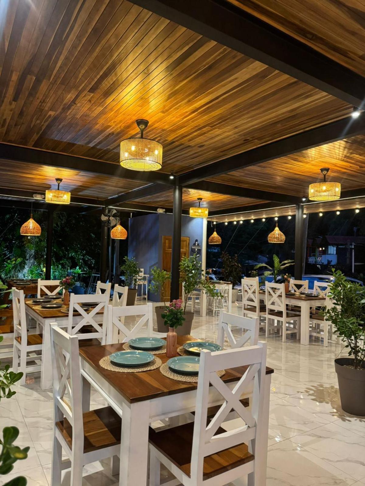 Hotel Mono Azul เกโปส ภายนอก รูปภาพ