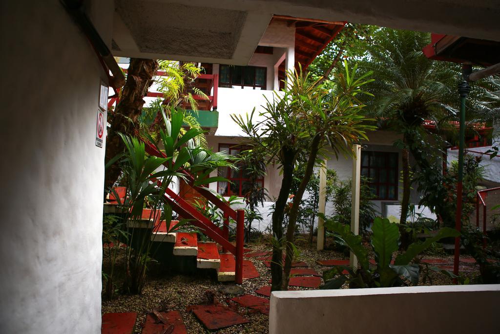 Hotel Mono Azul เกโปส ภายนอก รูปภาพ